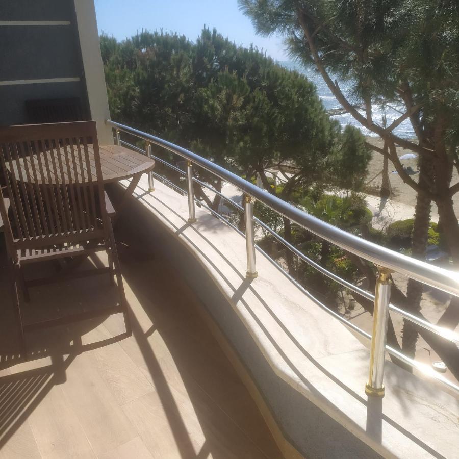 Mia'S Sea View Apartment Golem  Exterior photo